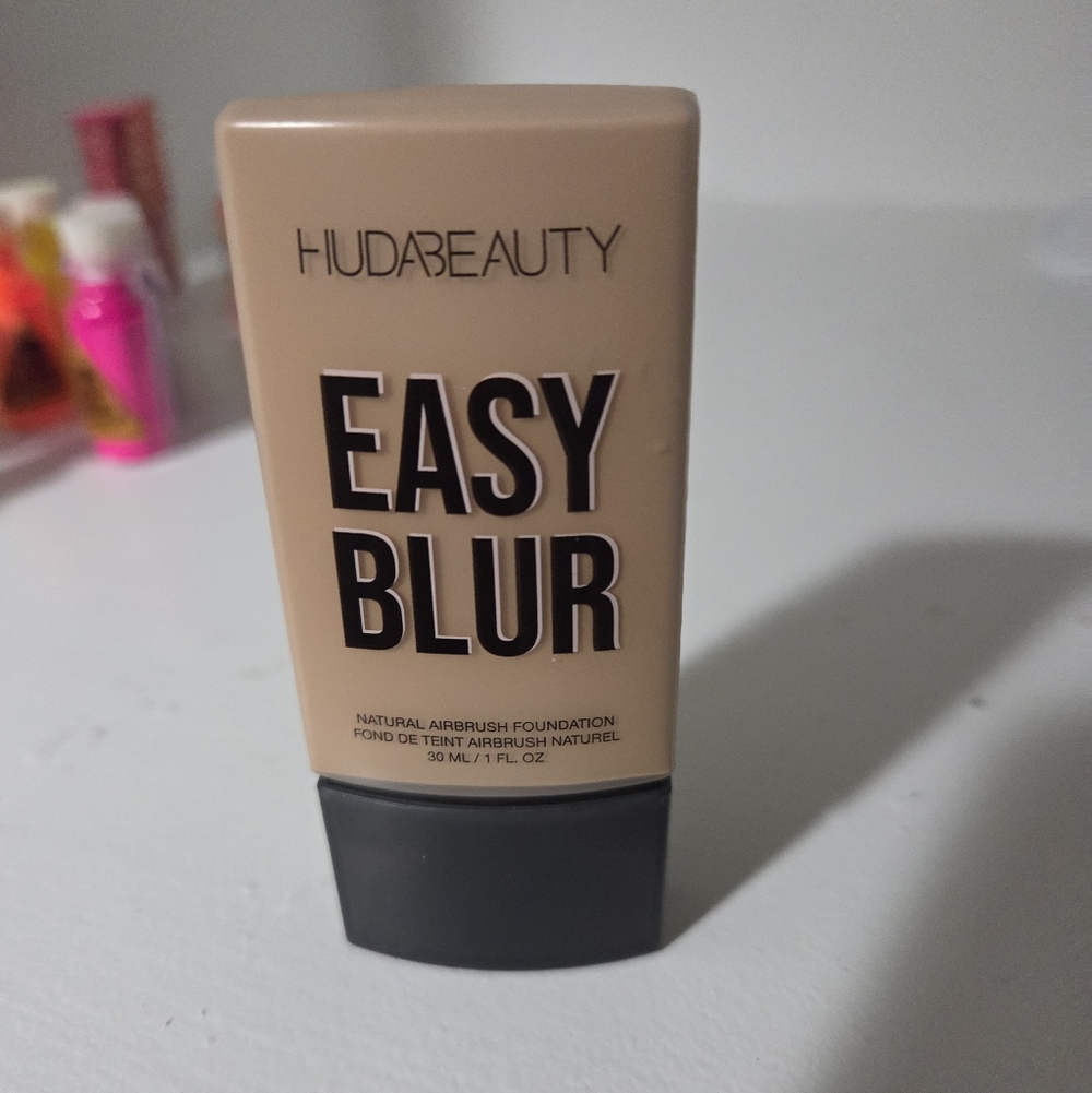 Huda beauty Foundation